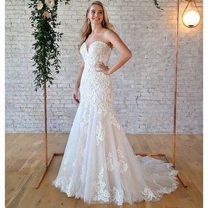 Stella York 7323 zipper back gown